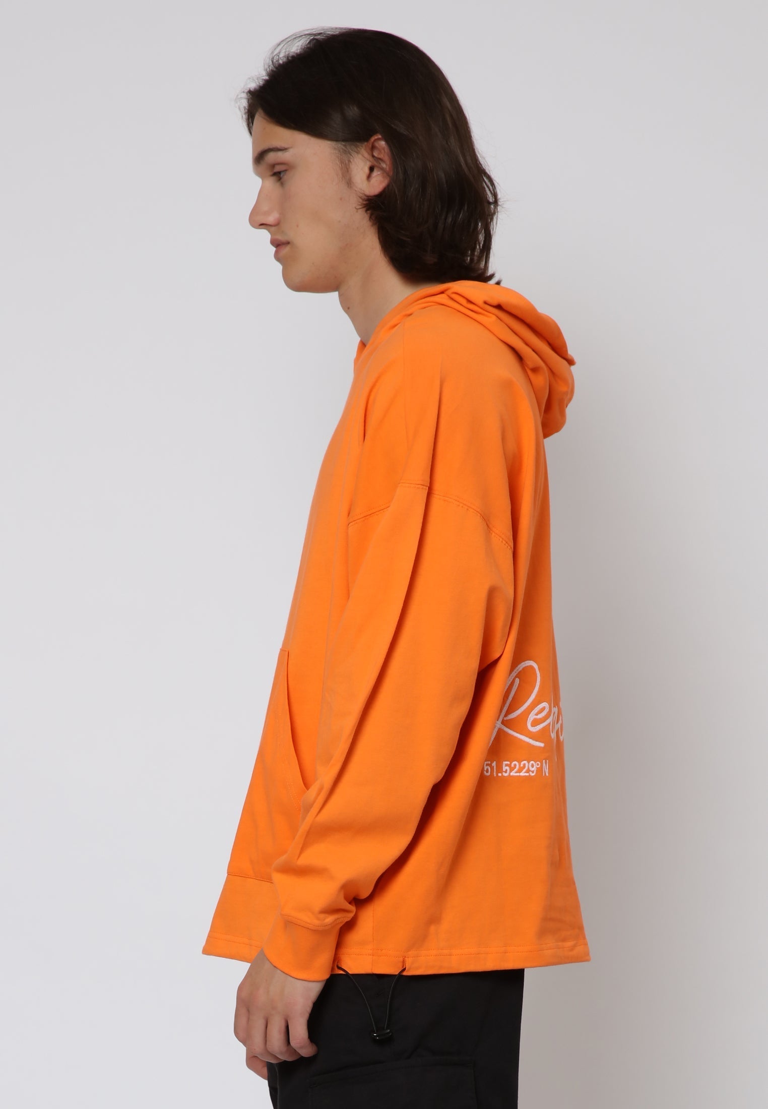 EMBROIDERED RELAXED HOODIE MANDARIN